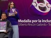 Luis Capital recibe Medalla Inclusión Gilberto Rincón Gallardo Teletón