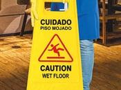 Cómo usar señales piso mojado hogar para evitar accidentes comunes