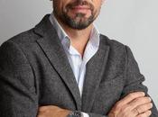 Javier Muñoz Villén: “Escribo novelas móvil, pero deslizo sombras humano”