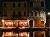 calles Venecia, ciudad peatonal, autos.
