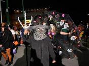 Muertos vivientes criaturas terroríficas tomaron calles Soledad “Marcha Zombie 2025”