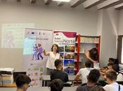 ADEL llevó lucha contra violencia género digital Sierra Norte