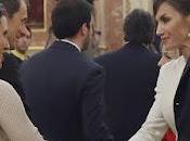 República monarquía Cortes, extraño híbrido amenaza continuar.