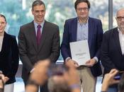 Congreso aprueba decreto para subir salario funcionarios, único voto contra