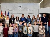 Serrano recibe representantes gimnasia rítmica Club Palas triunfado Campeonato España