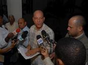 Ordenan libertad “pura simple” teniente golpeó fotorreportero